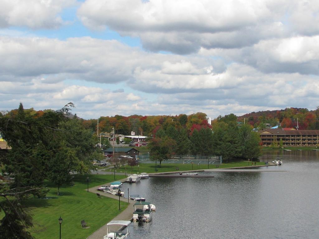 Pine Knoll Hotel Lakeside Lodge & Cabin Old Forge Bilik gambar