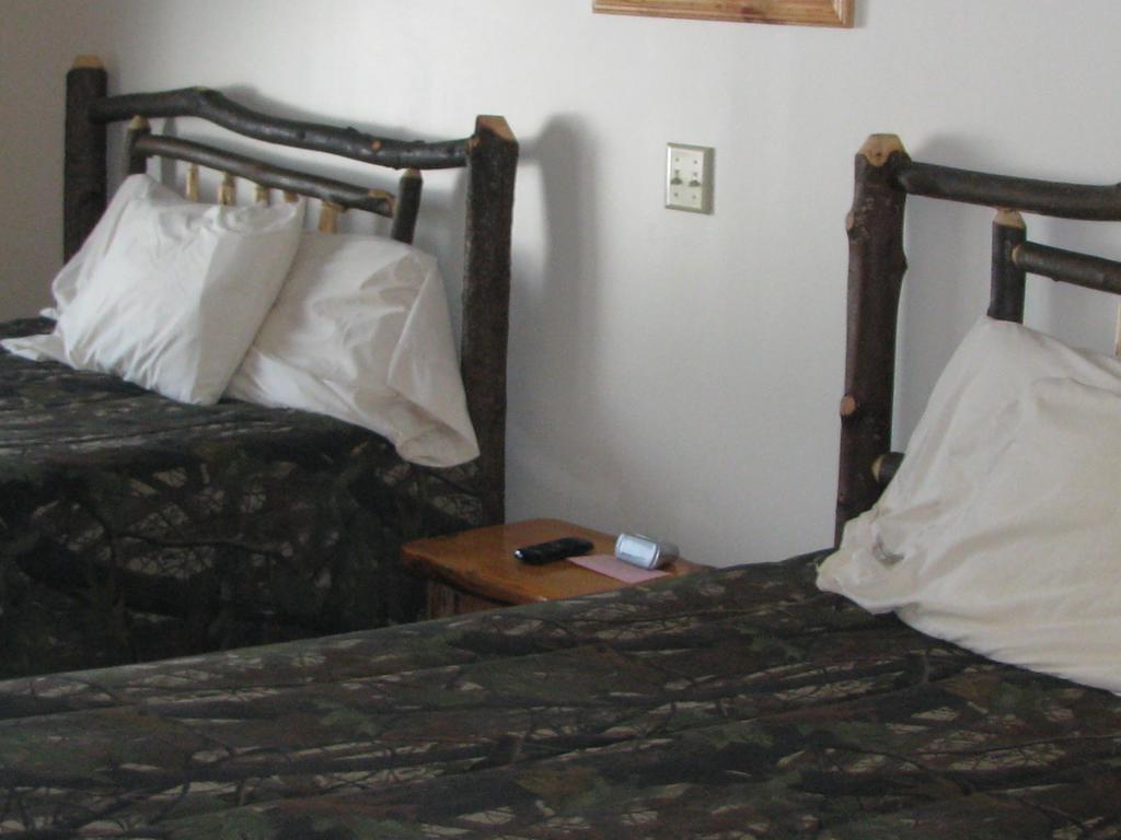 Pine Knoll Hotel Lakeside Lodge & Cabin Old Forge Luaran gambar