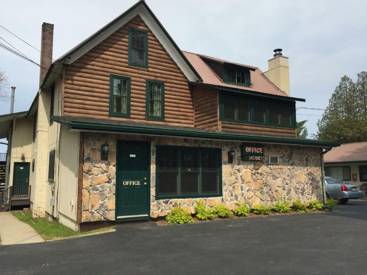 Pine Knoll Hotel Lakeside Lodge & Cabin Old Forge Luaran gambar