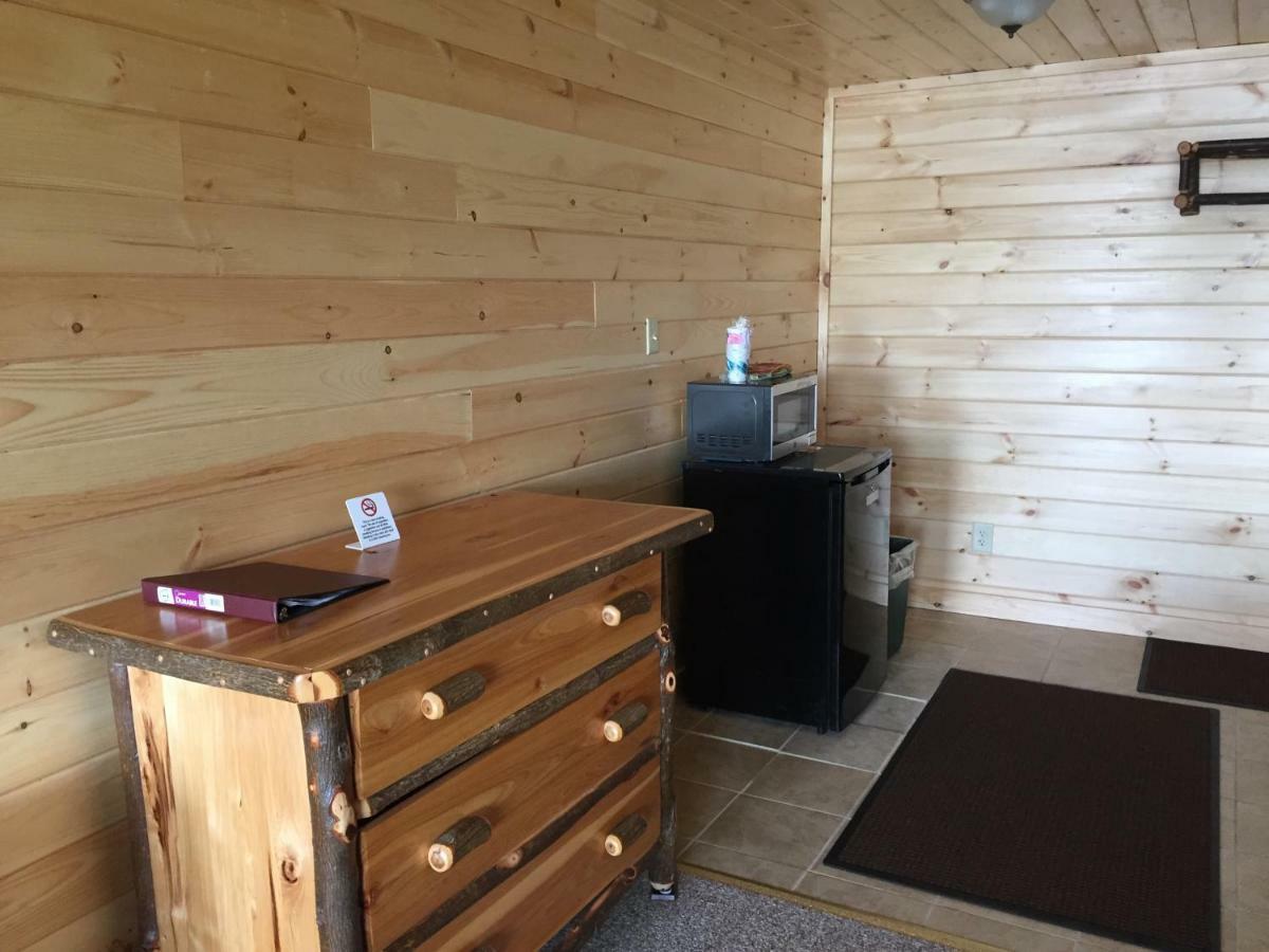Pine Knoll Hotel Lakeside Lodge & Cabin Old Forge Luaran gambar