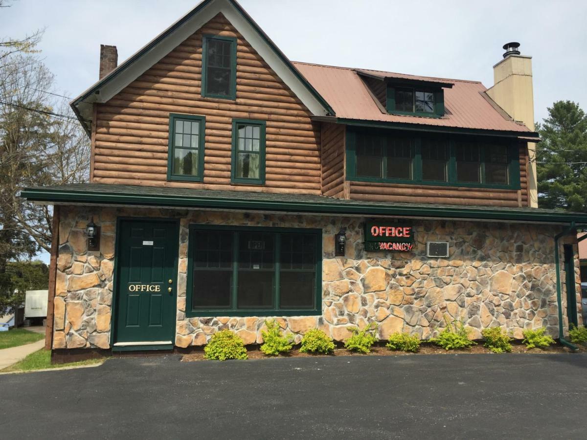 Pine Knoll Hotel Lakeside Lodge & Cabin Old Forge Luaran gambar
