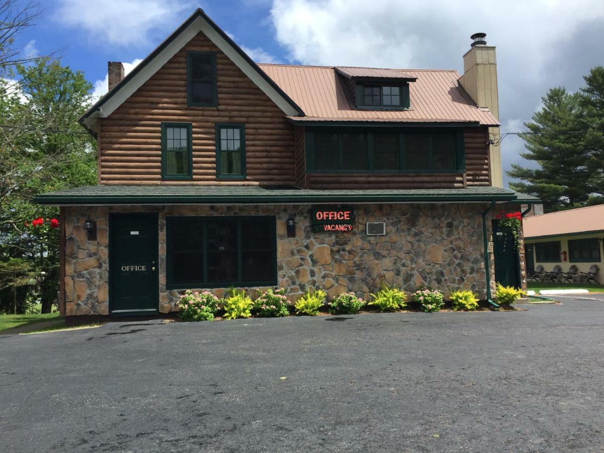 Pine Knoll Hotel Lakeside Lodge & Cabin Old Forge Luaran gambar